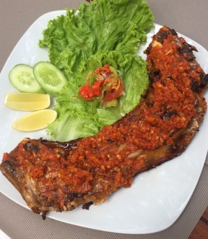 Cara Pengolahan Rahang Tuna, dan Ayam Tinorangsak Khas Manado